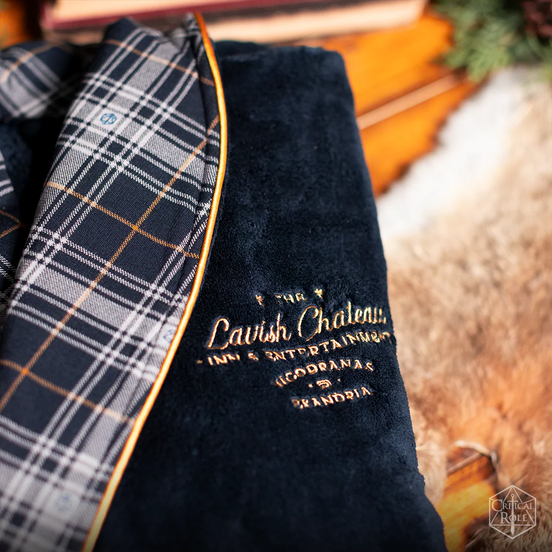 Lavish Chateau Bathrobe - Image 14