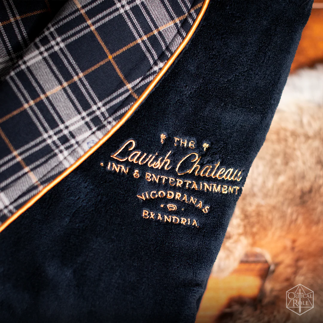 Lavish Chateau Bathrobe - Image 9