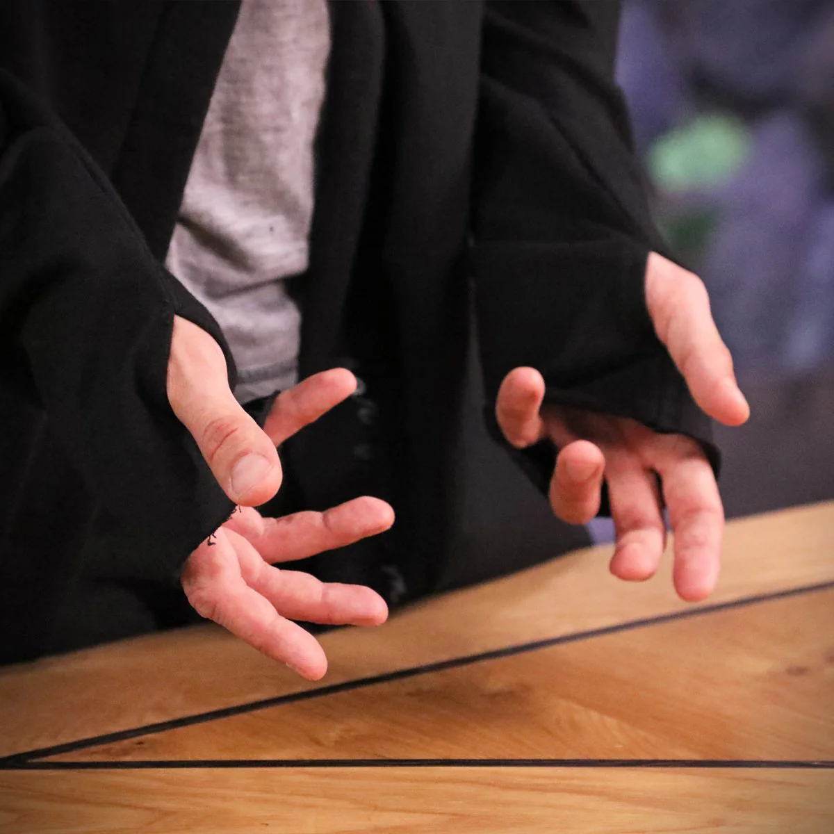 Vax'ildan Hooded Cloak - Image 6